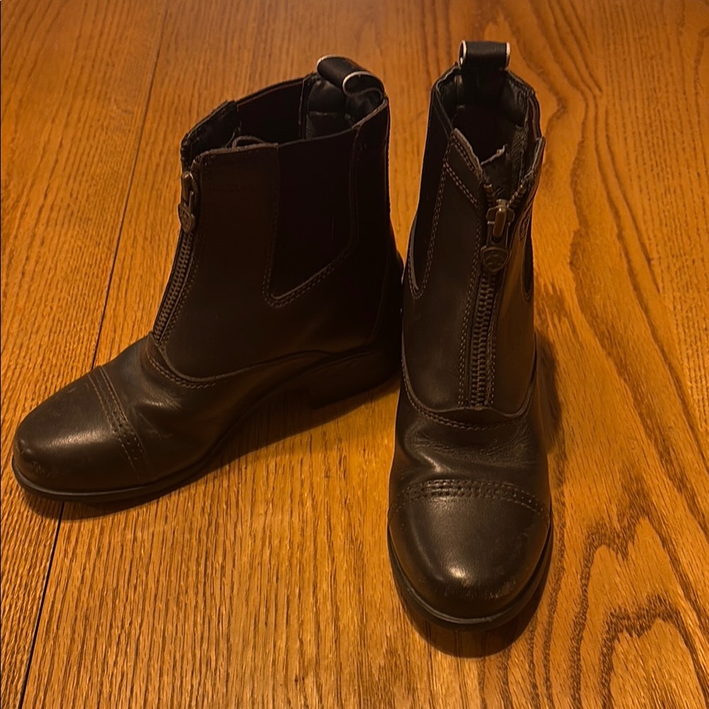 Ariat children’s riding boots